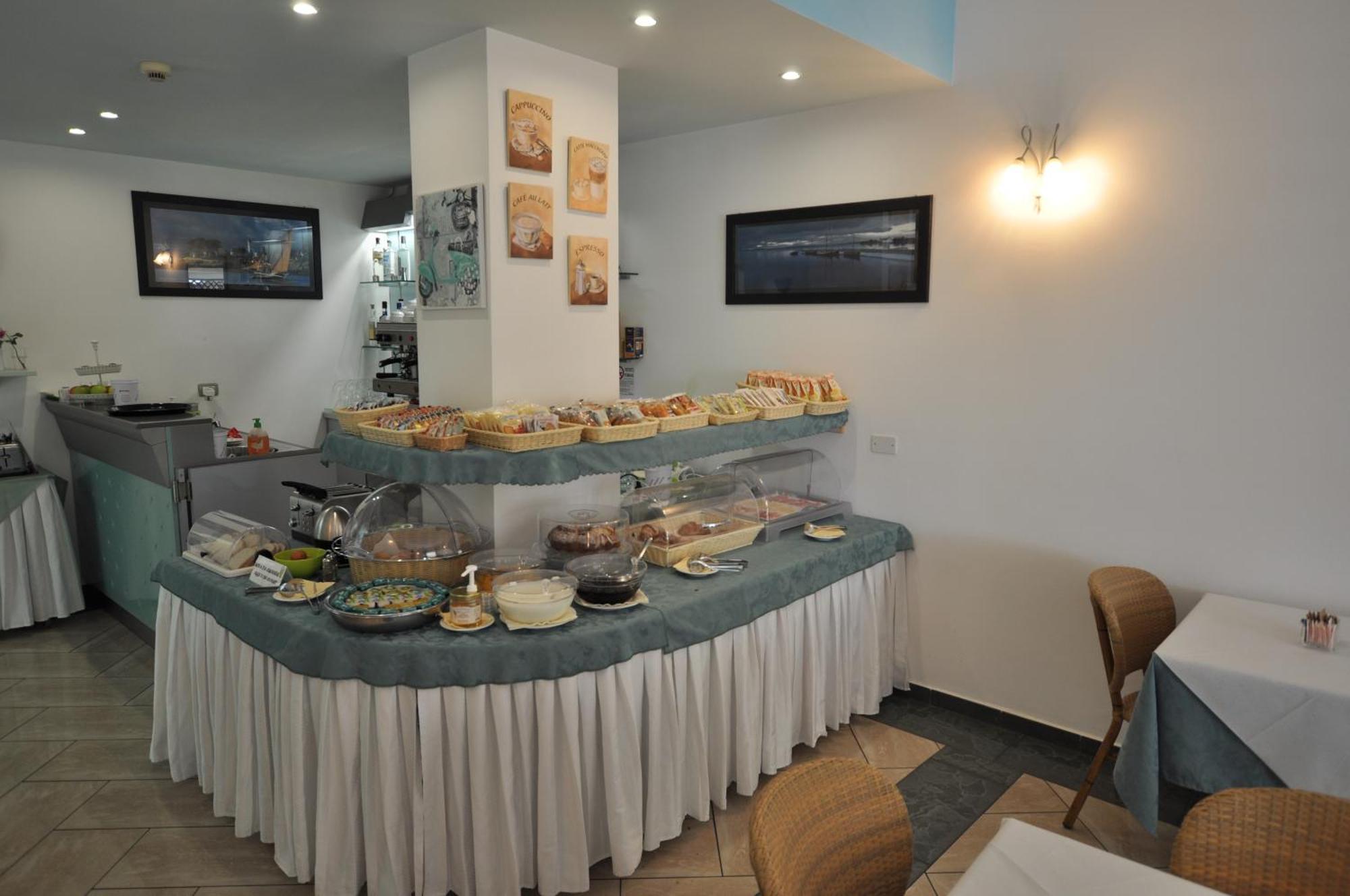 מרינה די קמפו Hotel Mistral מראה חיצוני תמונה