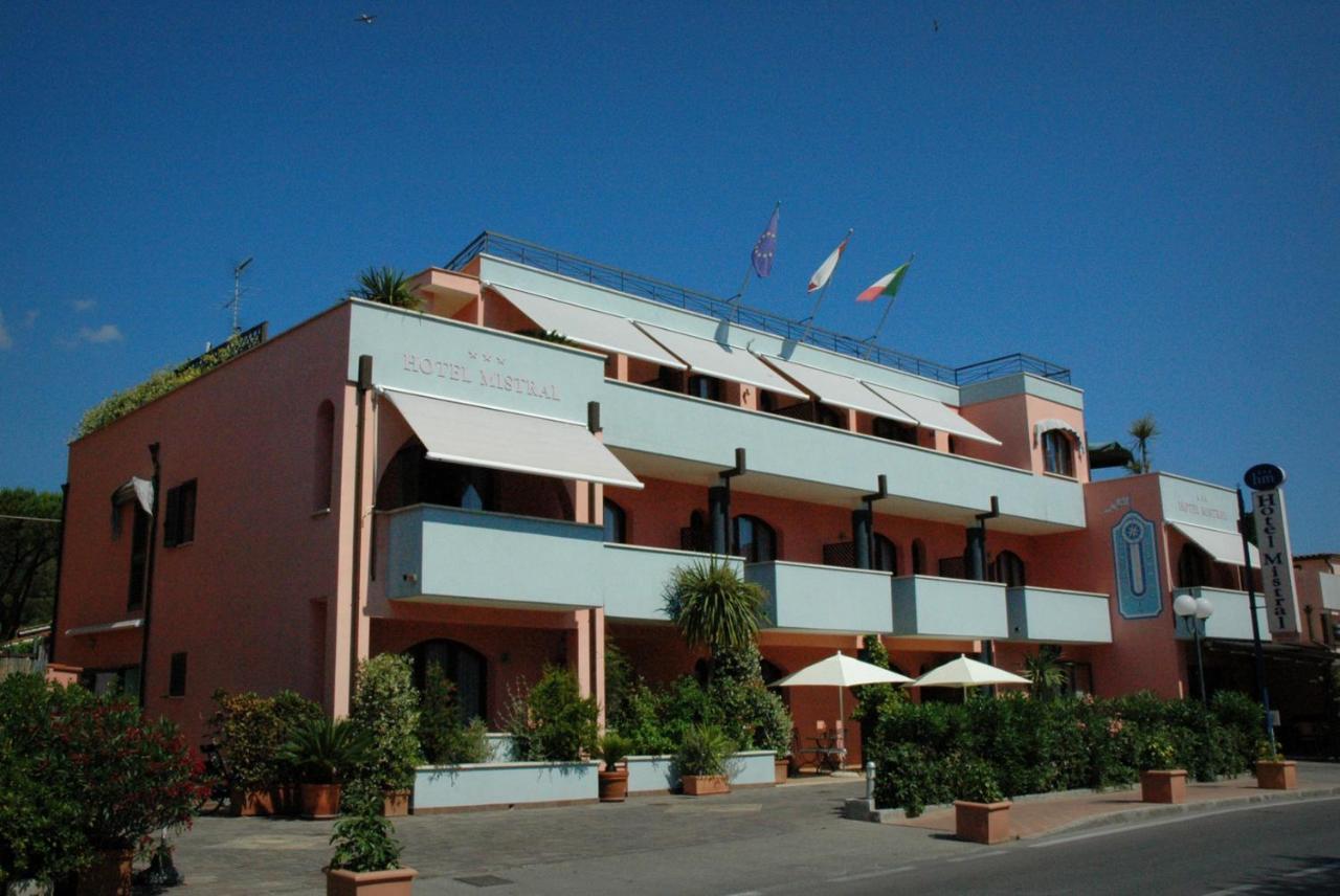 מרינה די קמפו Hotel Mistral מראה חיצוני תמונה